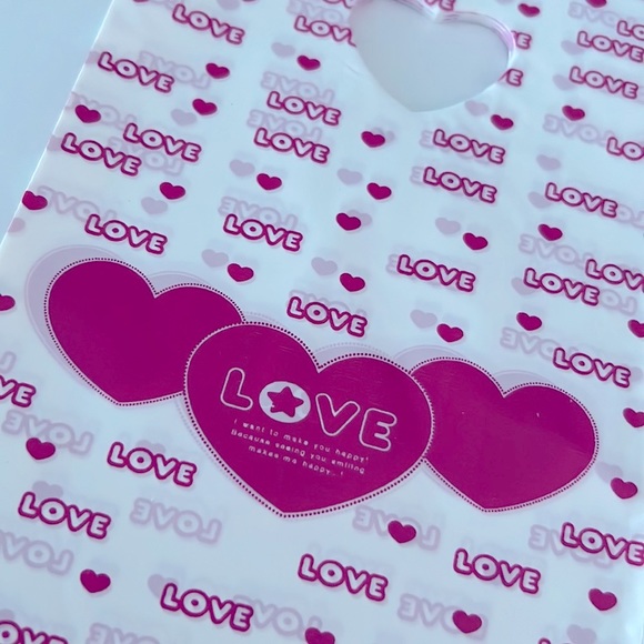 25 pcs Small Heart Love Loot Bags Favor Bags Treat Bags 4.80" x 5.7" in. - Picture 9 of 14